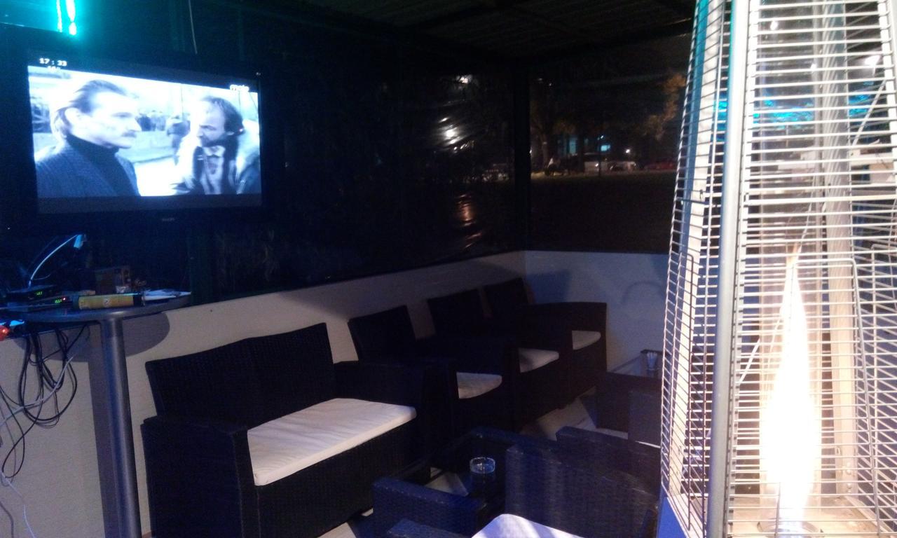 Hotel Splav Guest Hause Gusar Belgrado Esterno foto
