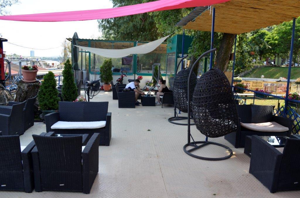 Hotel Splav Guest Hause Gusar Belgrado Esterno foto